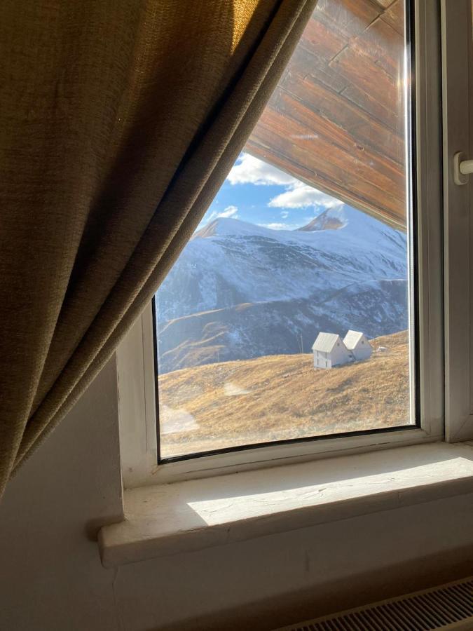 Yeti-Clubcom Hotel Gudauri Exterior photo